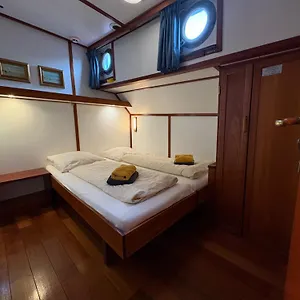 Hotelboot Zwaan Hotel